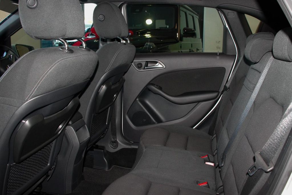 2012 B180 BlueEFFICIENCY Hatch