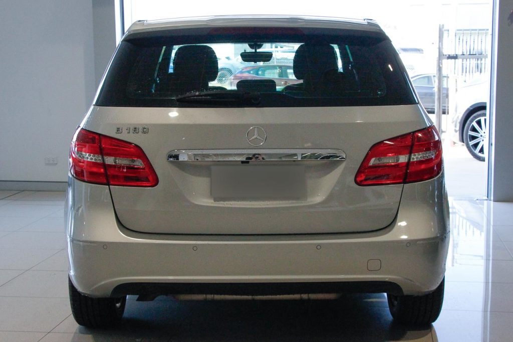 2012 B180 BlueEFFICIENCY Hatch