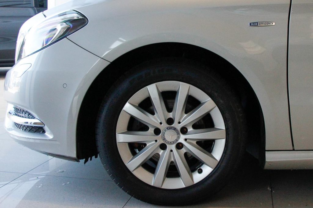2012 B180 BlueEFFICIENCY Hatch